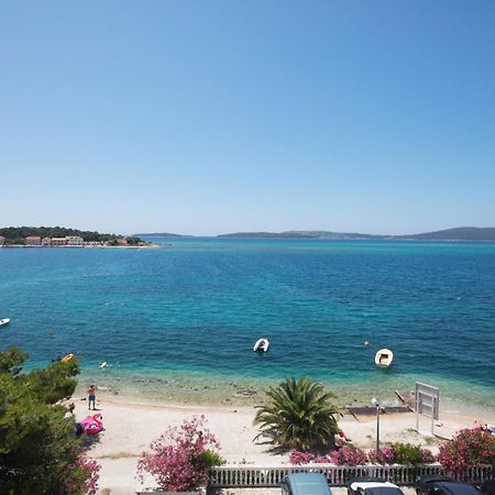 Family Friendly Seaside Apartments Brodarica, Sibenik - 15270 Ngoại thất bức ảnh