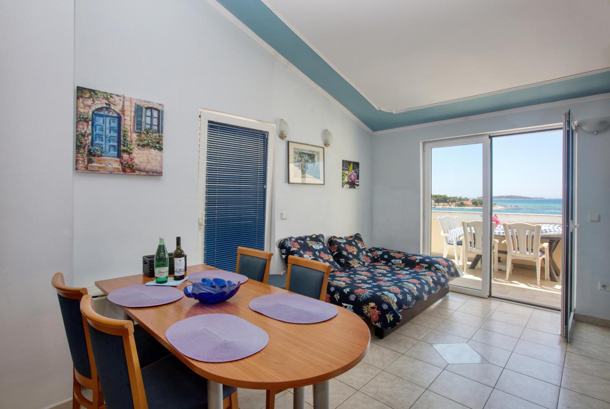 Family Friendly Seaside Apartments Brodarica, Sibenik - 15270 Ngoại thất bức ảnh