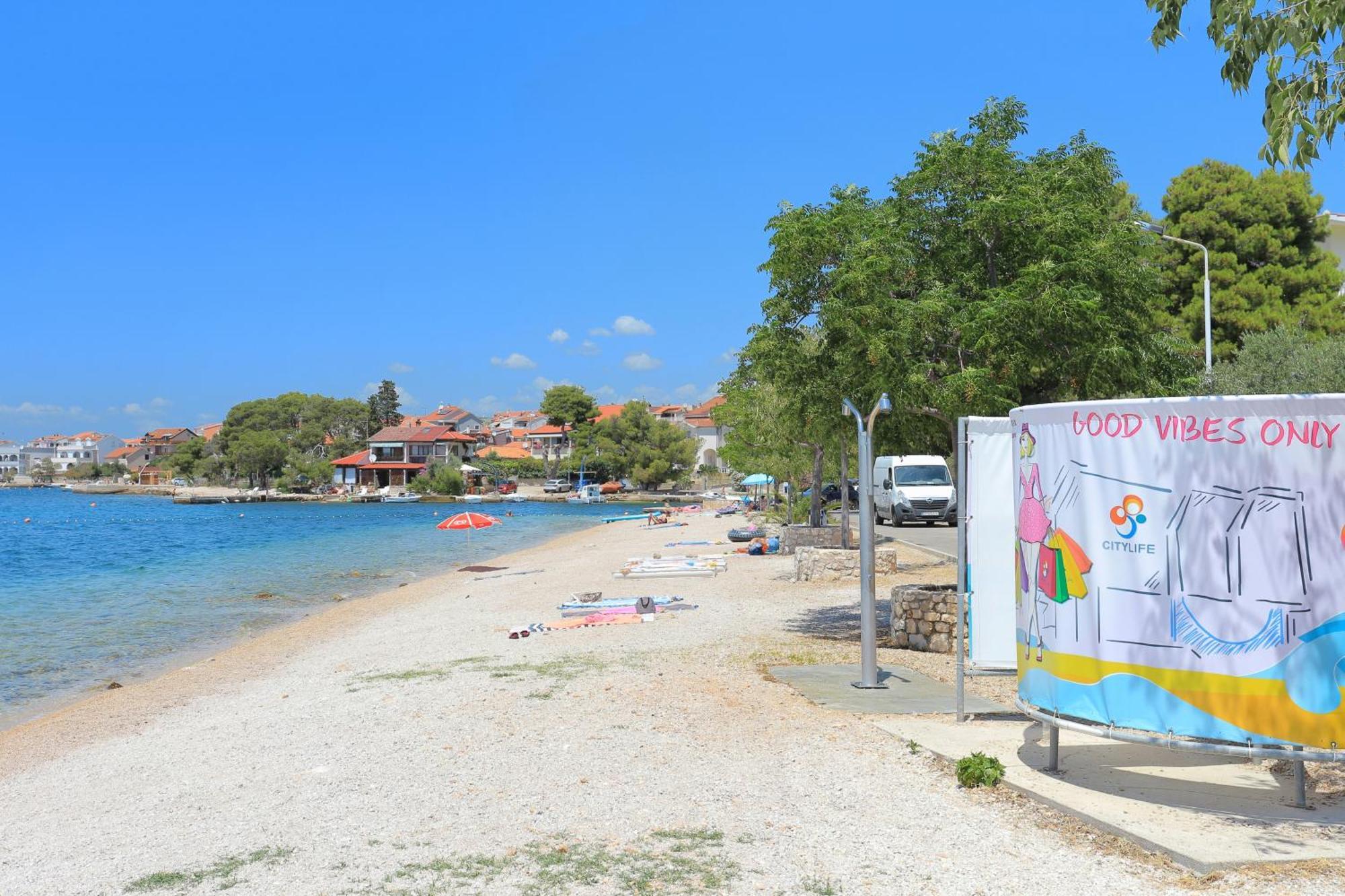 Family Friendly Seaside Apartments Brodarica, Sibenik - 15270 Ngoại thất bức ảnh