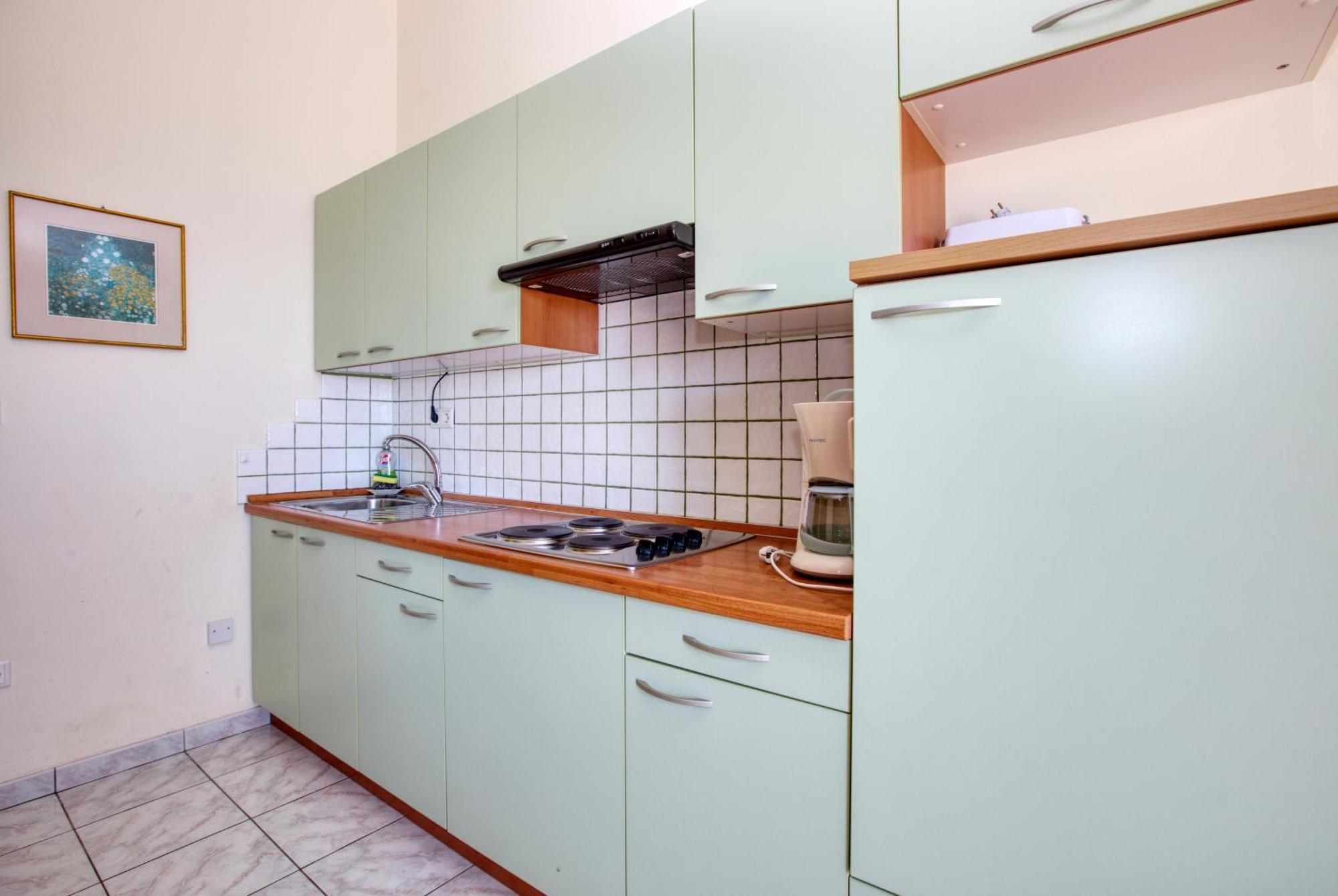Family Friendly Seaside Apartments Brodarica, Sibenik - 15270 Phòng bức ảnh