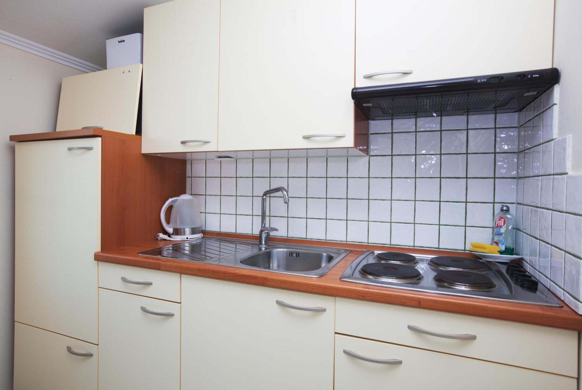 Family Friendly Seaside Apartments Brodarica, Sibenik - 15270 Phòng bức ảnh