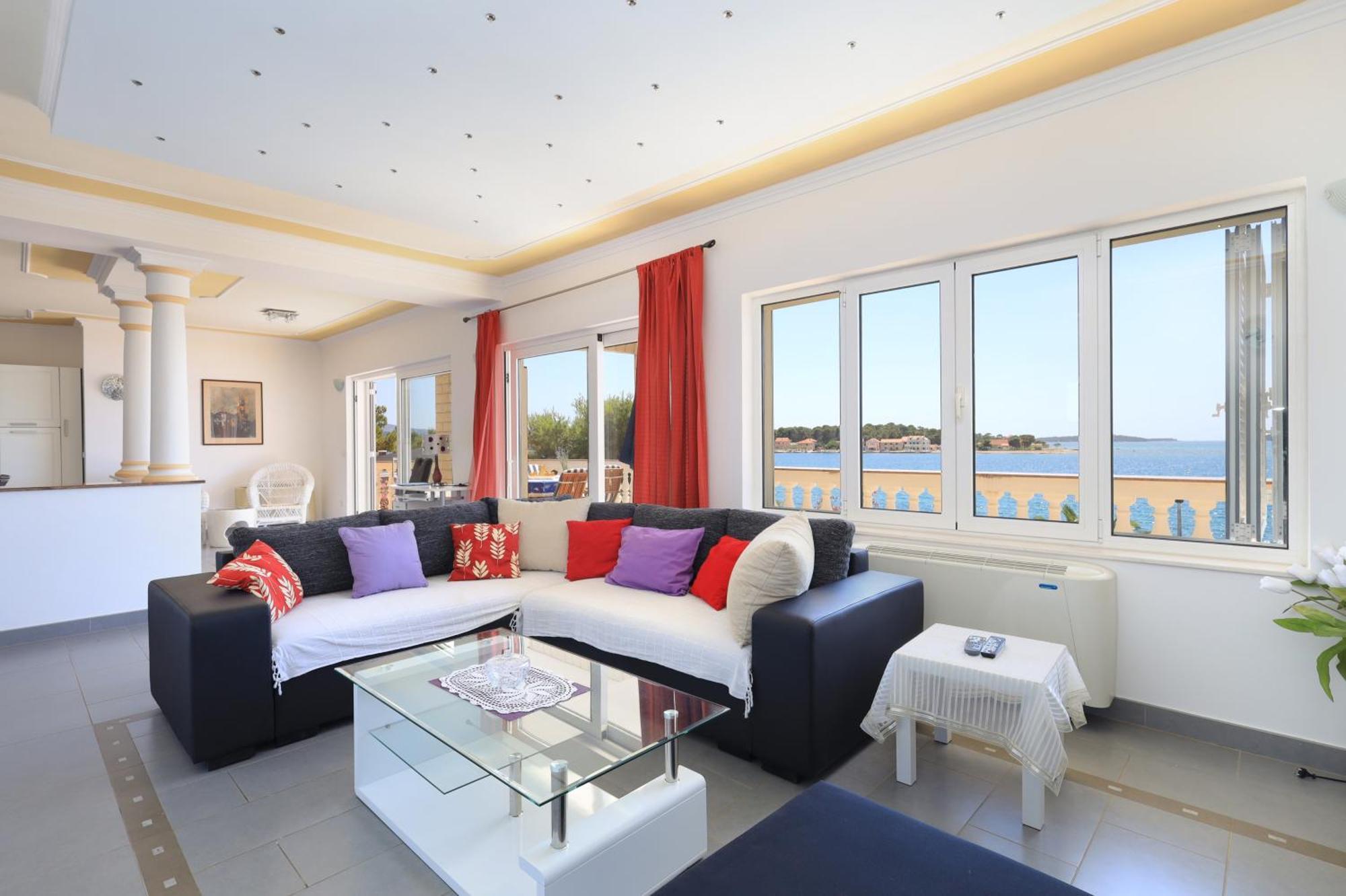 Family Friendly Seaside Apartments Brodarica, Sibenik - 15270 Phòng bức ảnh