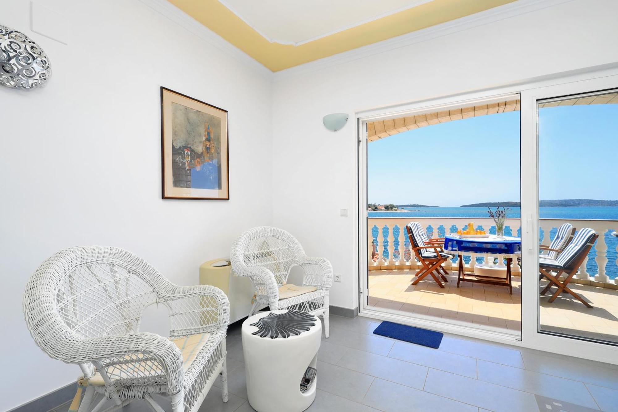 Family Friendly Seaside Apartments Brodarica, Sibenik - 15270 Phòng bức ảnh