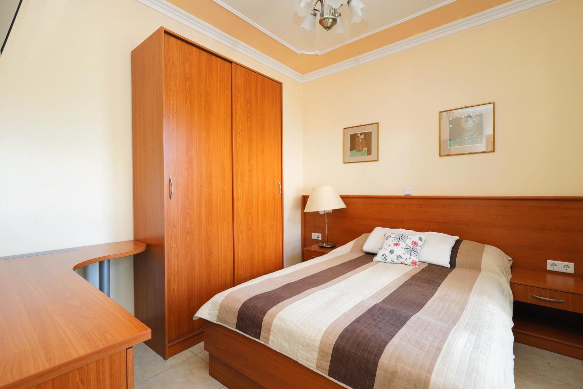 Family Friendly Seaside Apartments Brodarica, Sibenik - 15270 Phòng bức ảnh